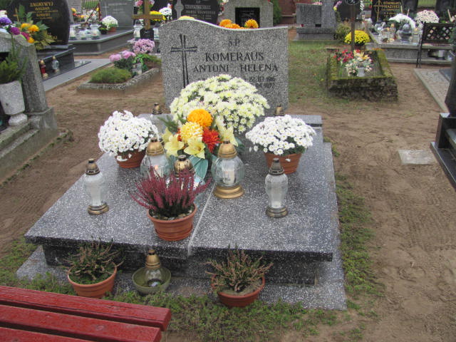Grób Antoni Komeraus