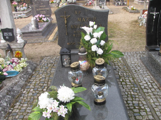Grób Aniela Mazur