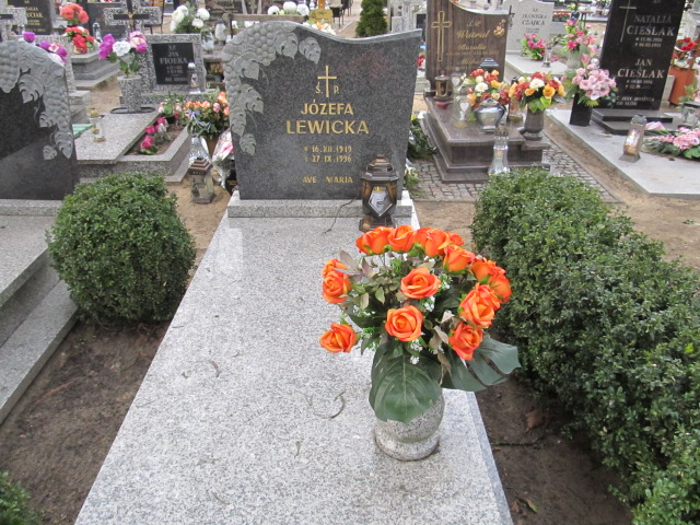 Grób Józefa Lewicka